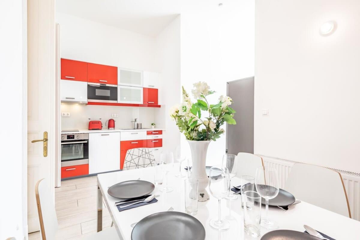 Bright & Large Apartment At Top Location Budapest Ngoại thất bức ảnh
